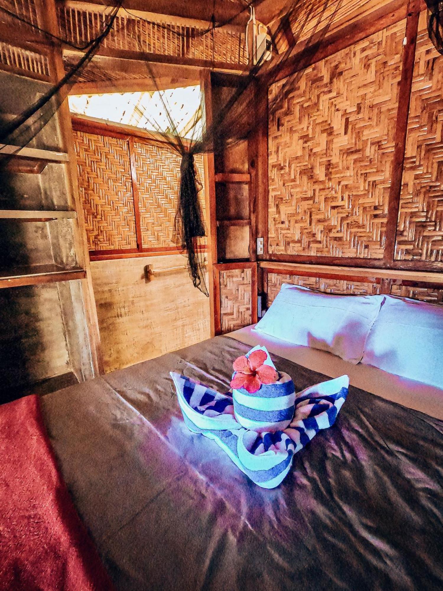 Shakabrah'S Beachfront Kubo General Luna  Eksteriør bilde